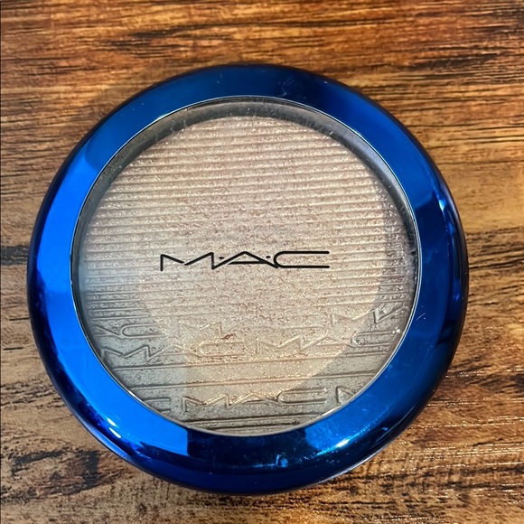MAC Highlighter with Blue Compact - Picture 1 of 4